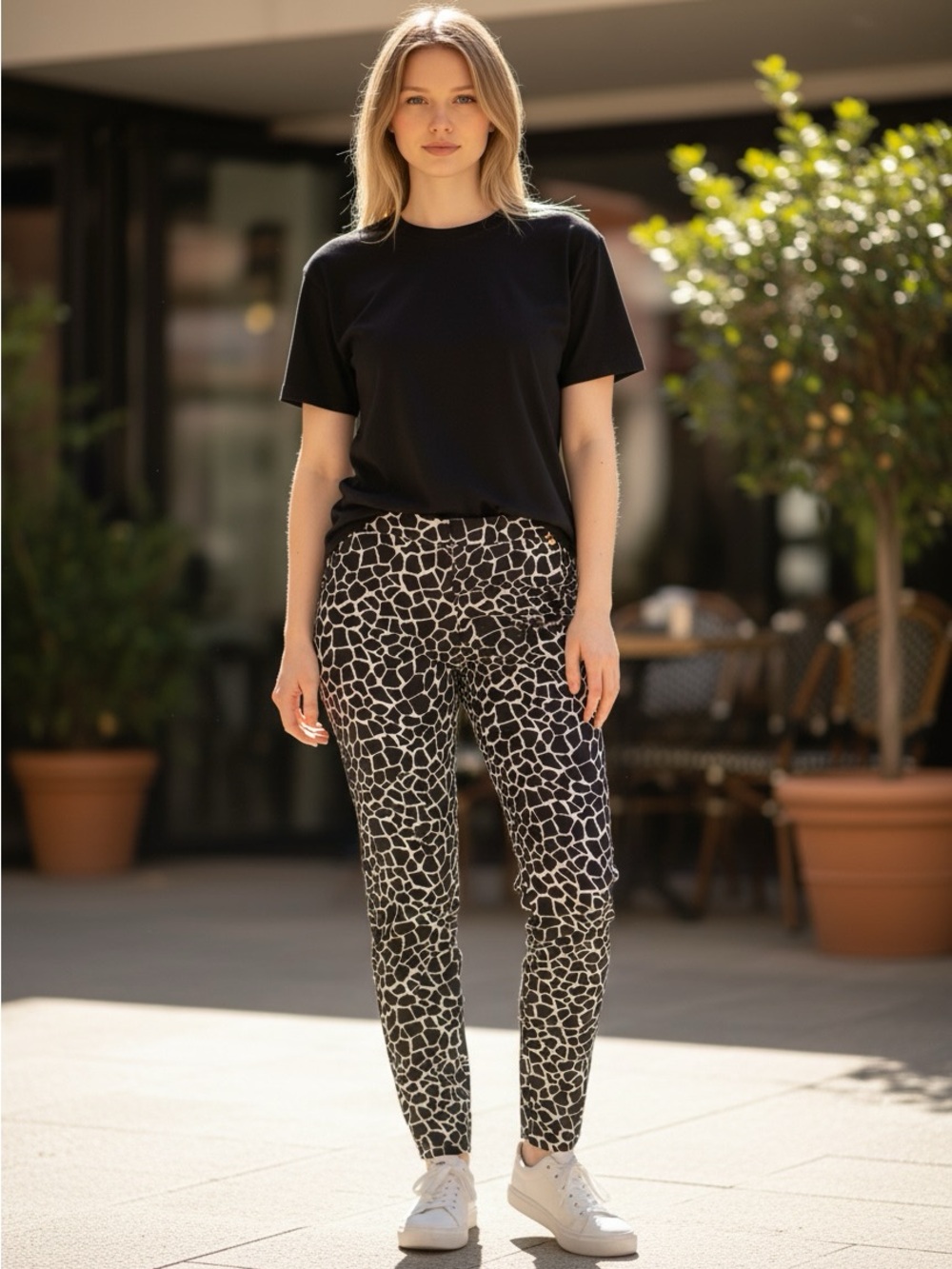 Dana Buchman Black & White Animal-Print Skinny Pants
